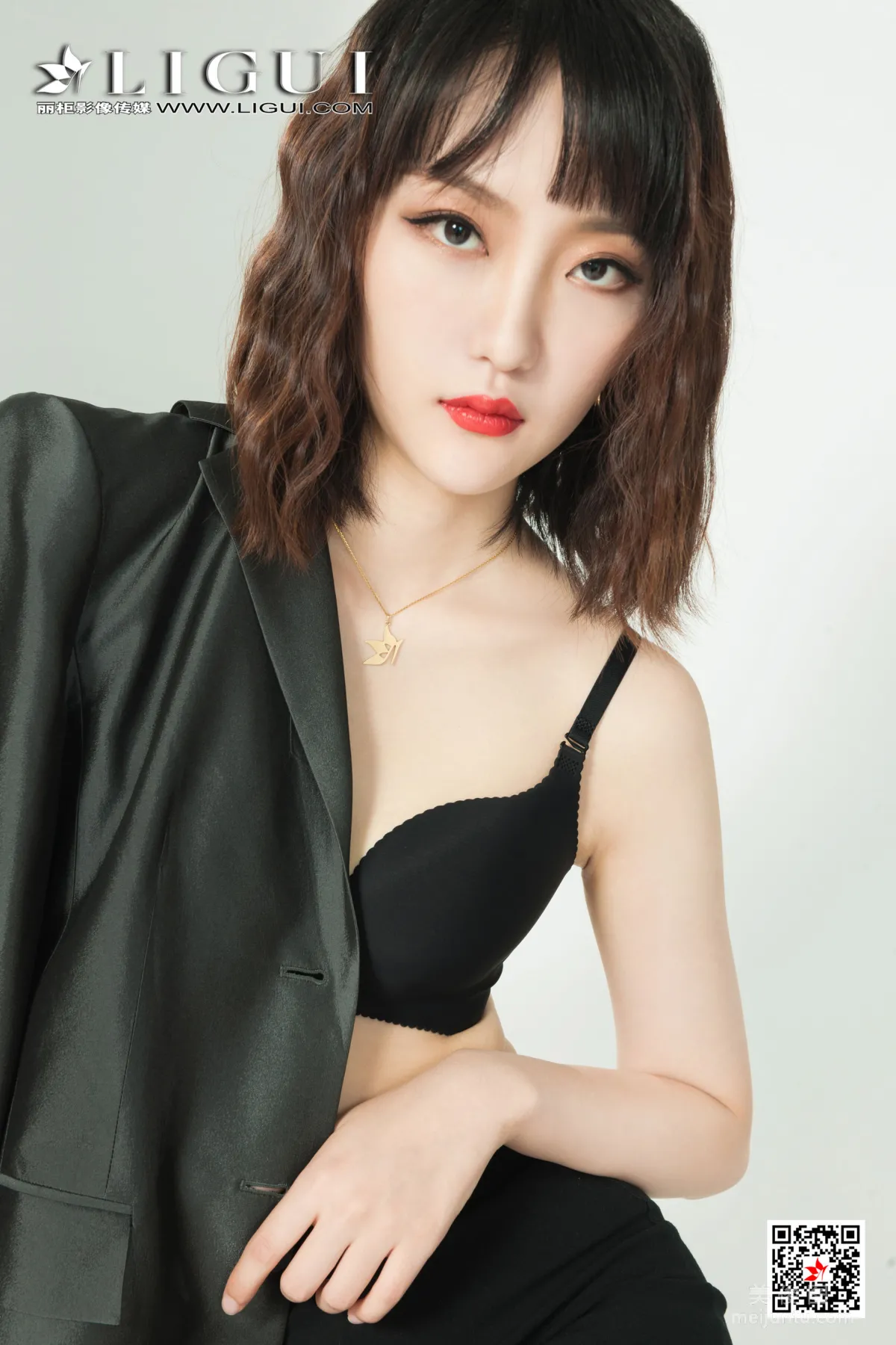 [Ligui] Web Beauty Model Zhi Zhi You in the Workplace photo 20