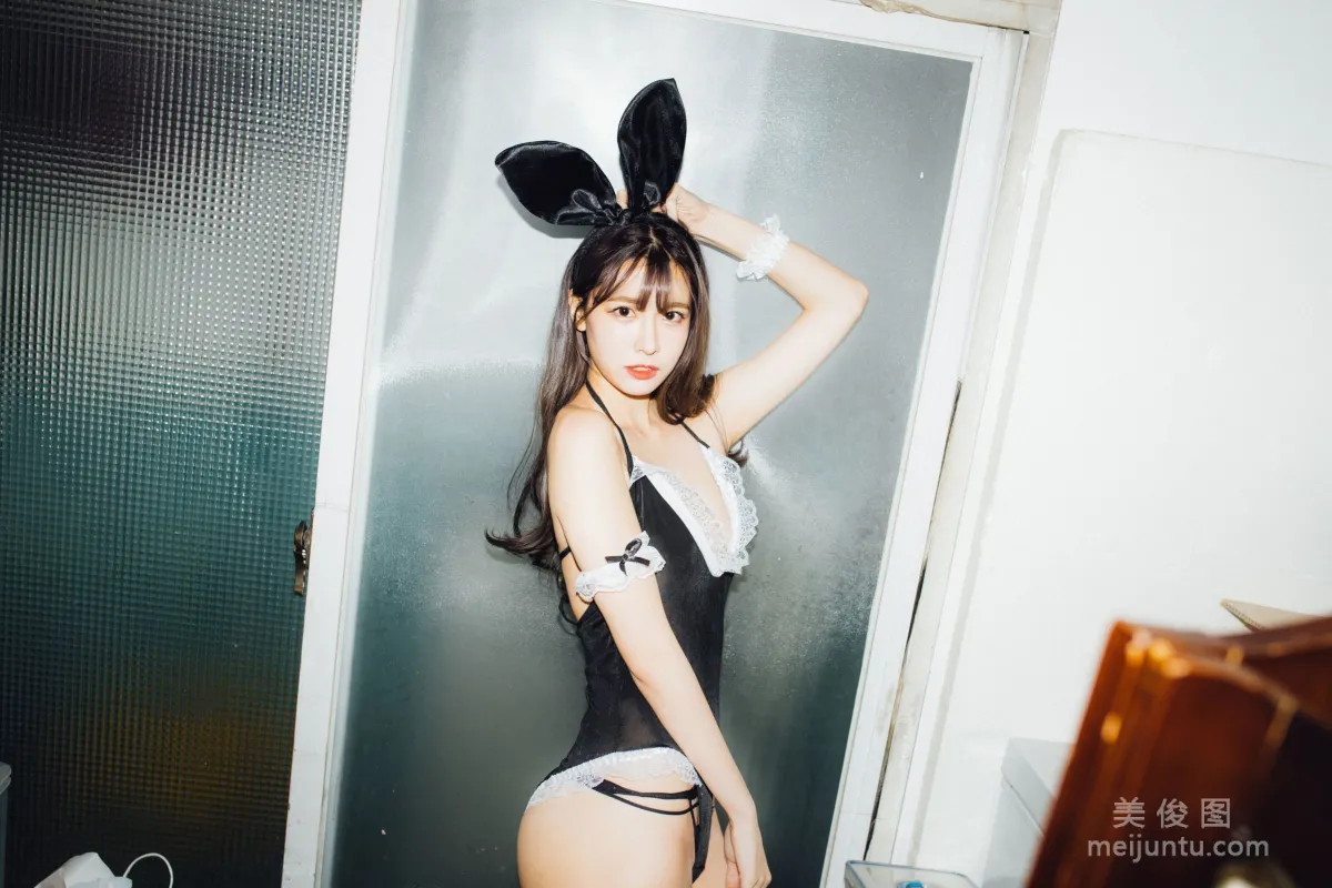 [Moon Night Snap] - Ahrin《The present》40