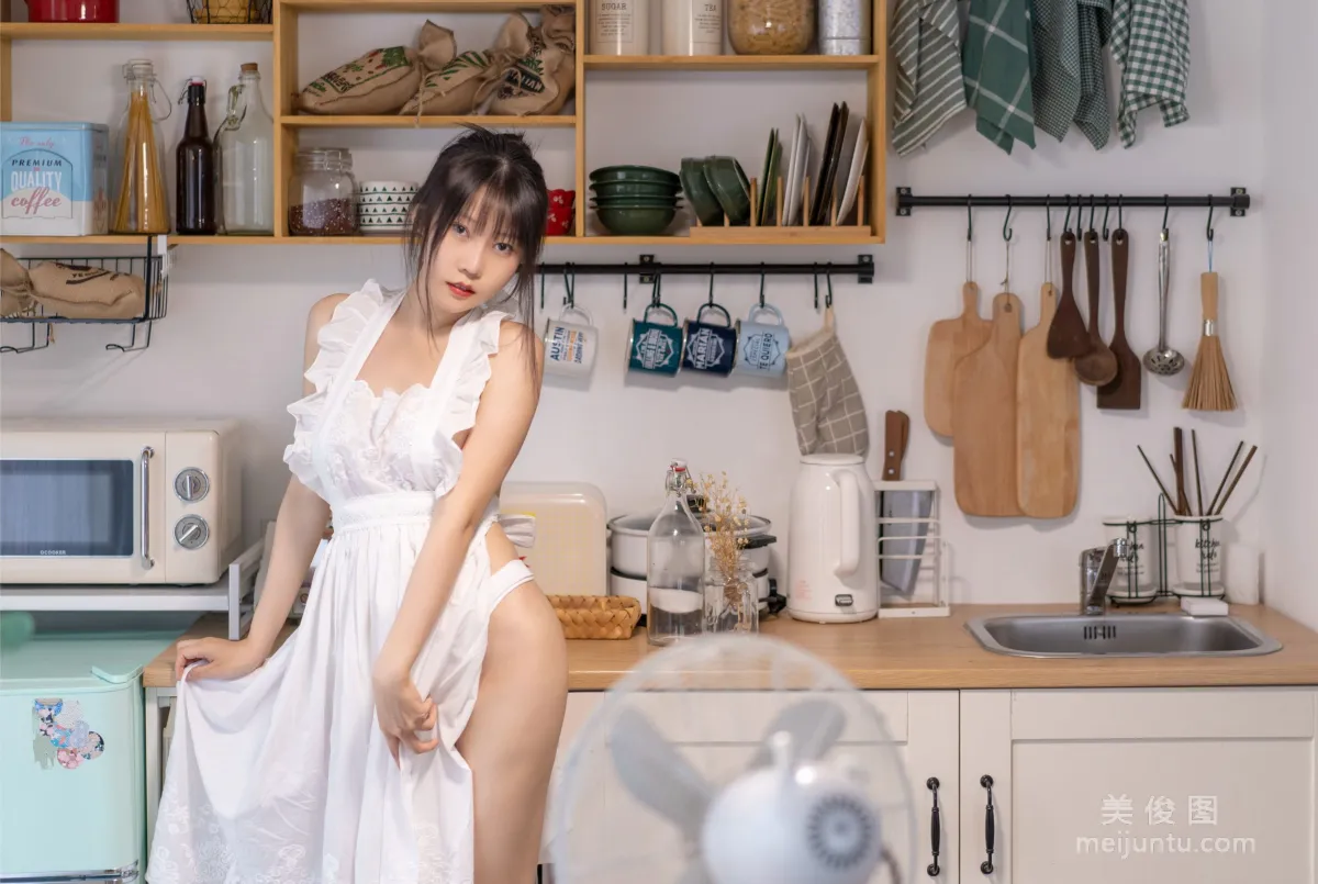 [COS Bonus] Xiangcao Miaolu Lu - Cook Girl Photo Set photo 1