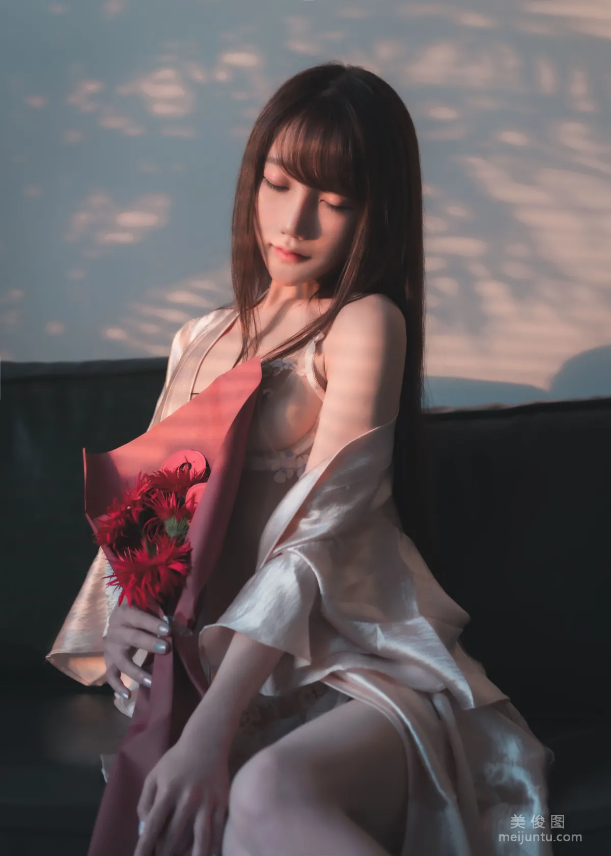 [COS福利] 星野咪兔 - 花吃了那女孩 2