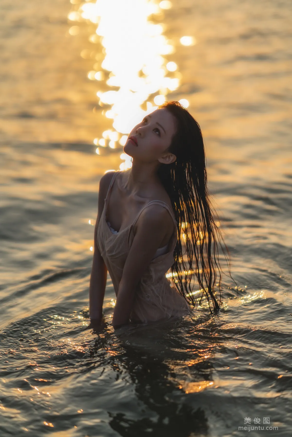 Ying Taomiao: Web Idols photo 6