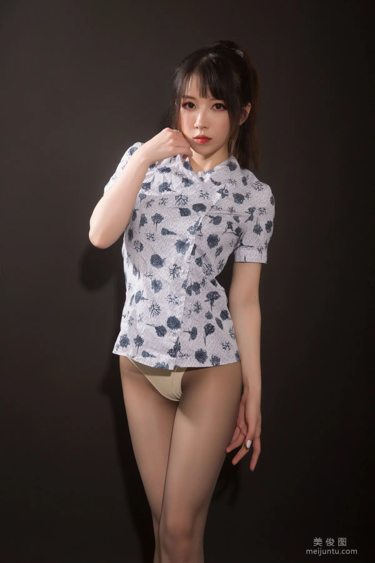 [COS Bonus] Douyu Streamer Xiaonv Wulu Na - China Eastern Studio Shoot photo 7