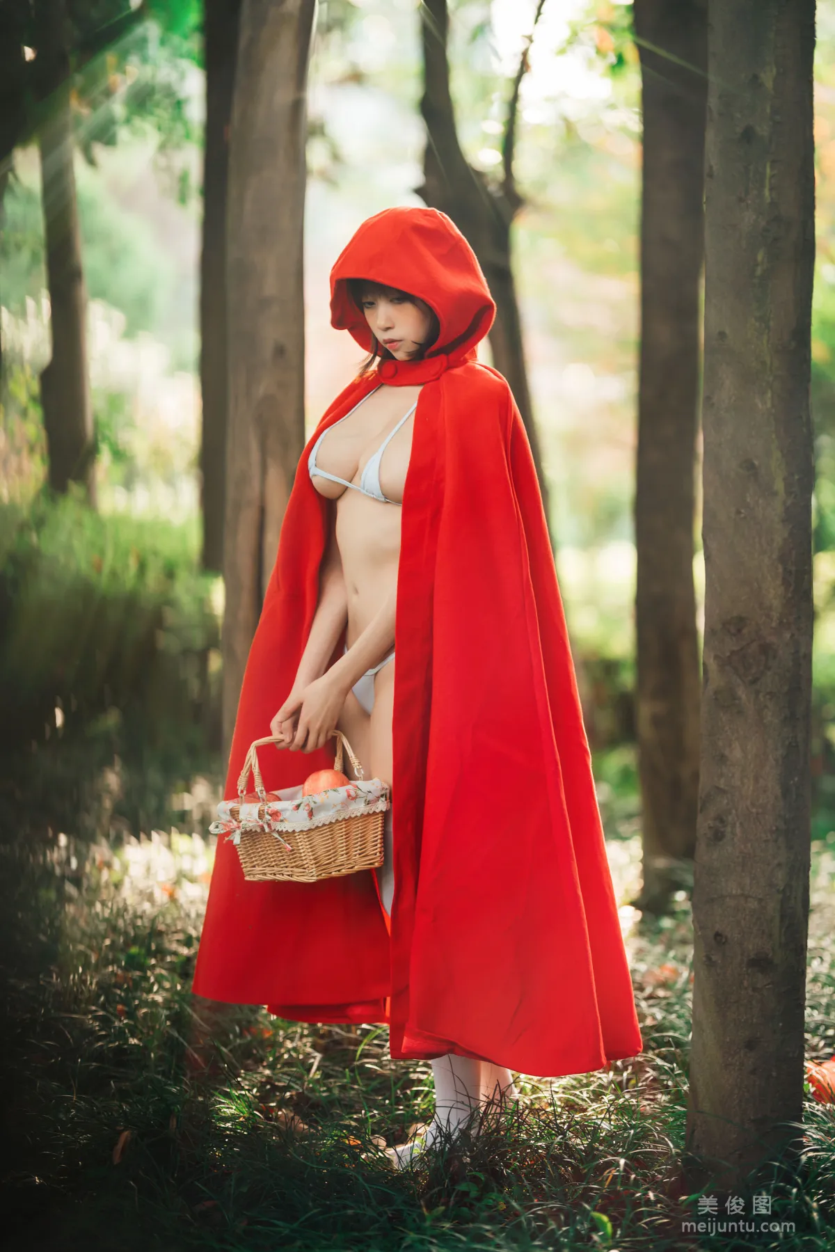 [COS Bonus] Nai Xijiang nice - Little Red Riding Hood Photo Set photo 16