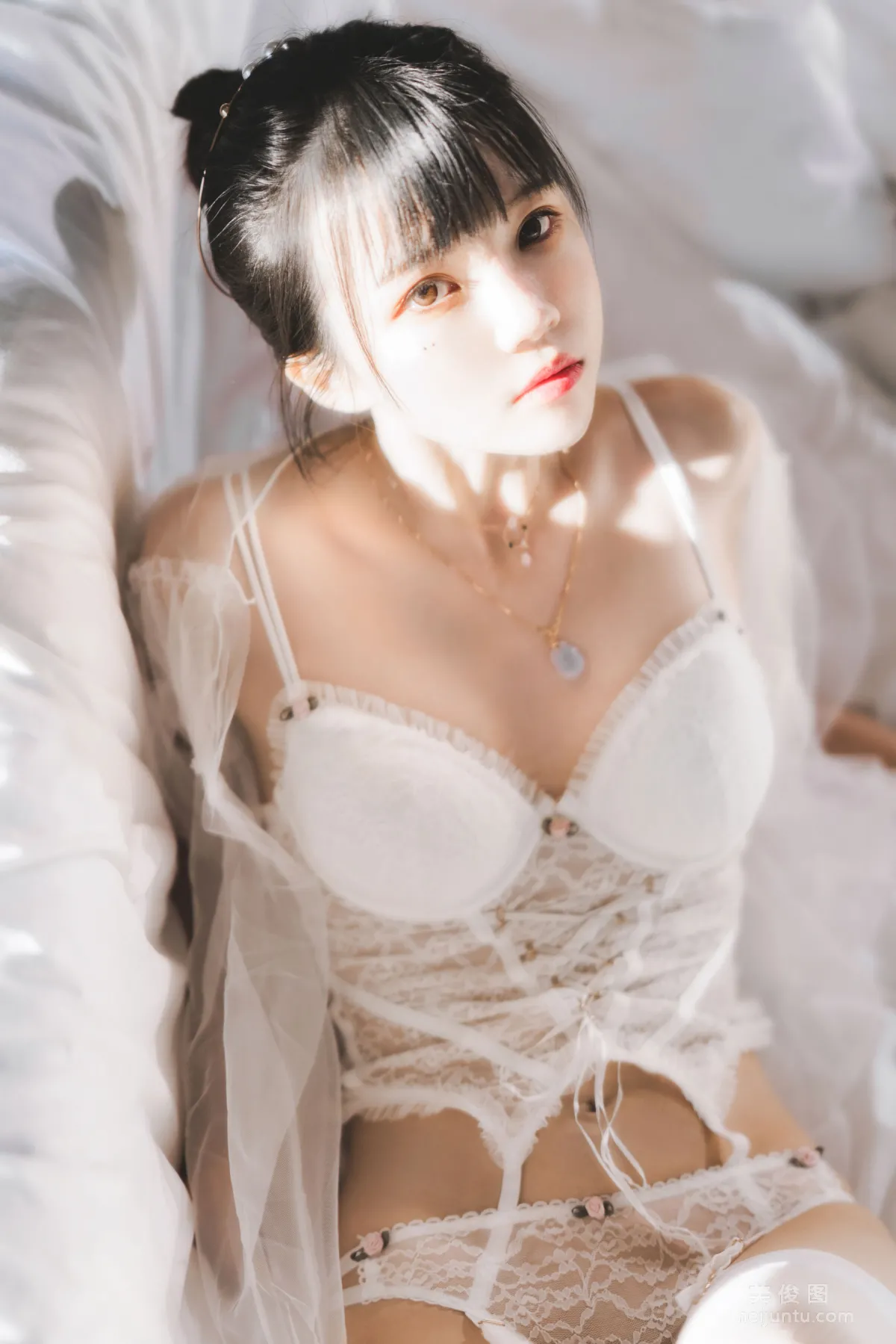 Ying Taomiao: Web Idols photo 11