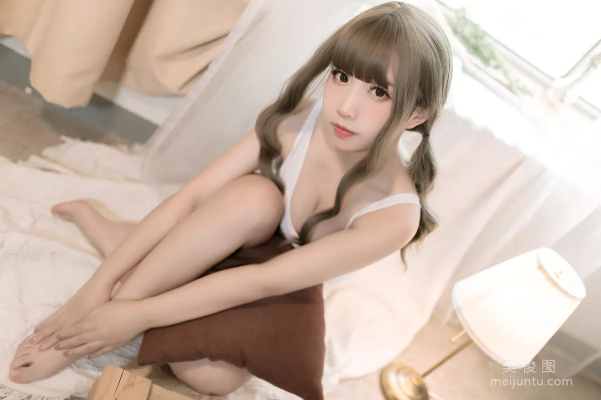 动漫博主貓田聖奈奈 - 白色死库水 写真套图1
