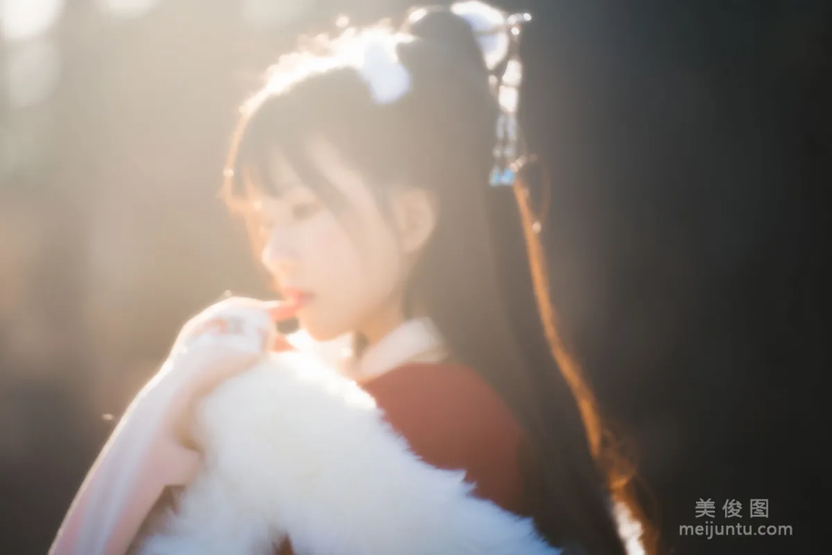 [COS Bonus] Ying Taomiao, First Light Photo Set photo 3