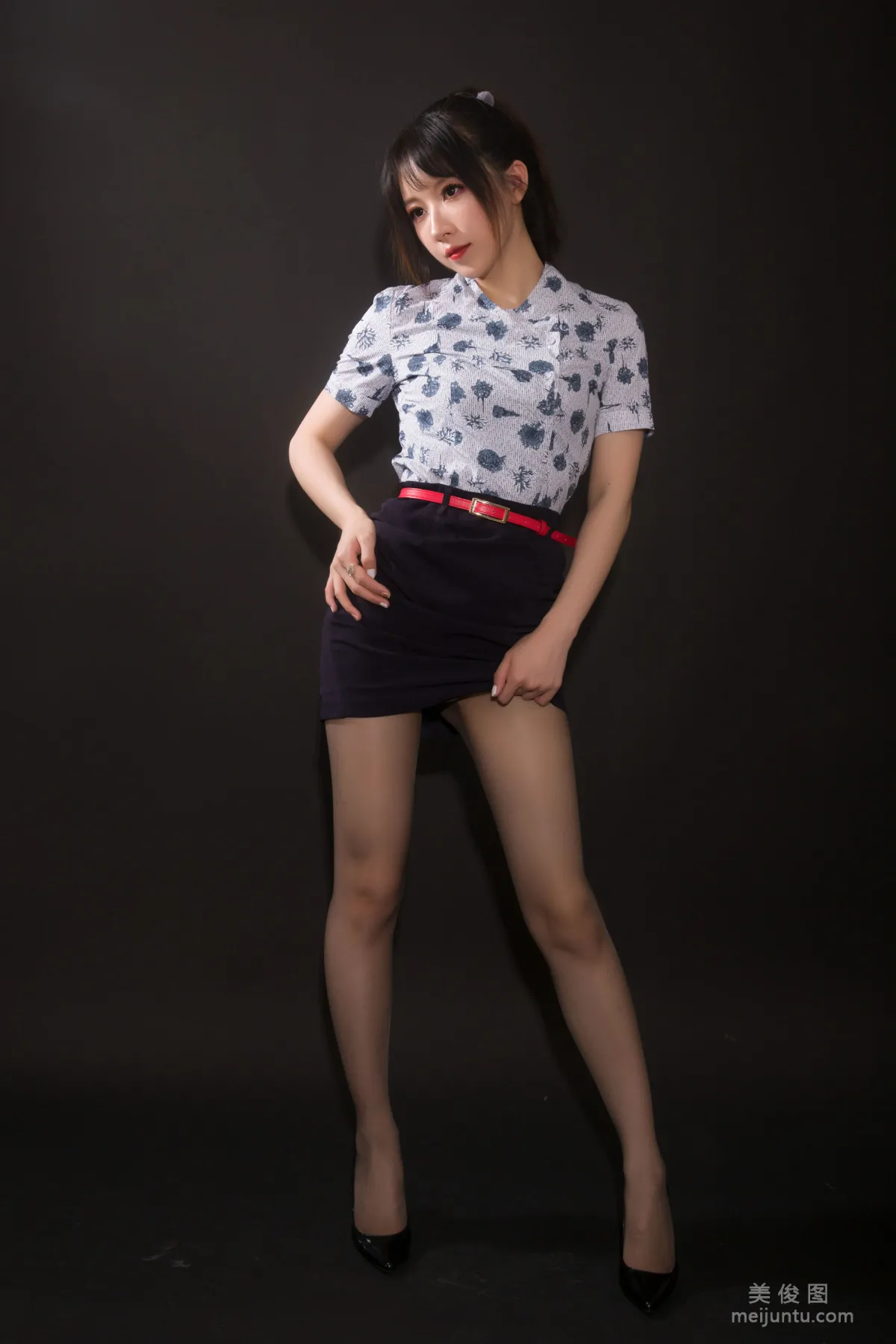 [COS Bonus] Douyu Streamer Xiaonv Wulu Na - China Eastern Studio Shoot photo 18