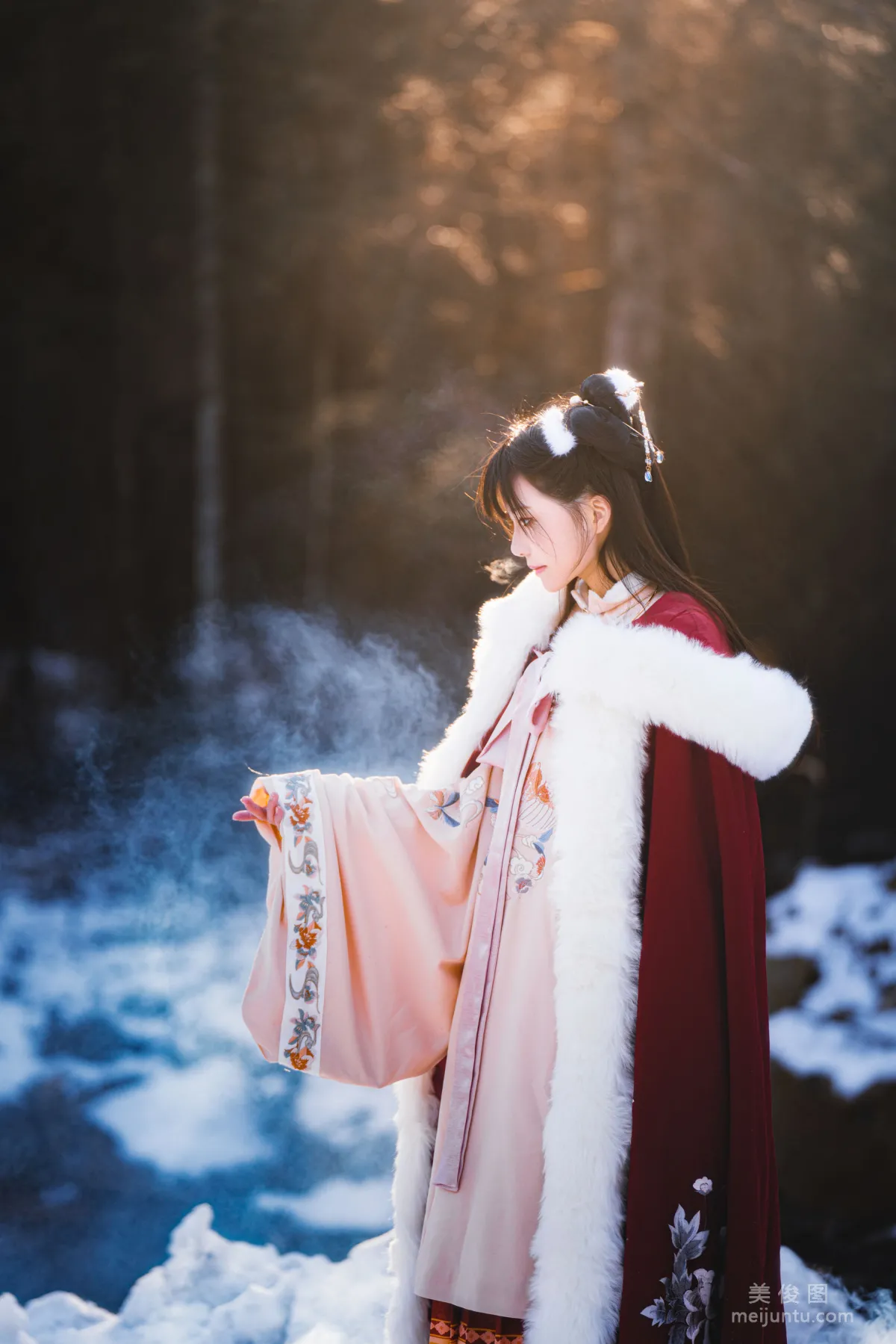 [COS Bonus] Ying Taomiao, First Light Photo Set photo 14