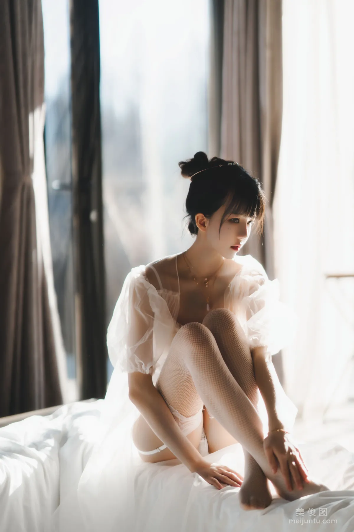 Ying Taomiao: Web Idols photo 3