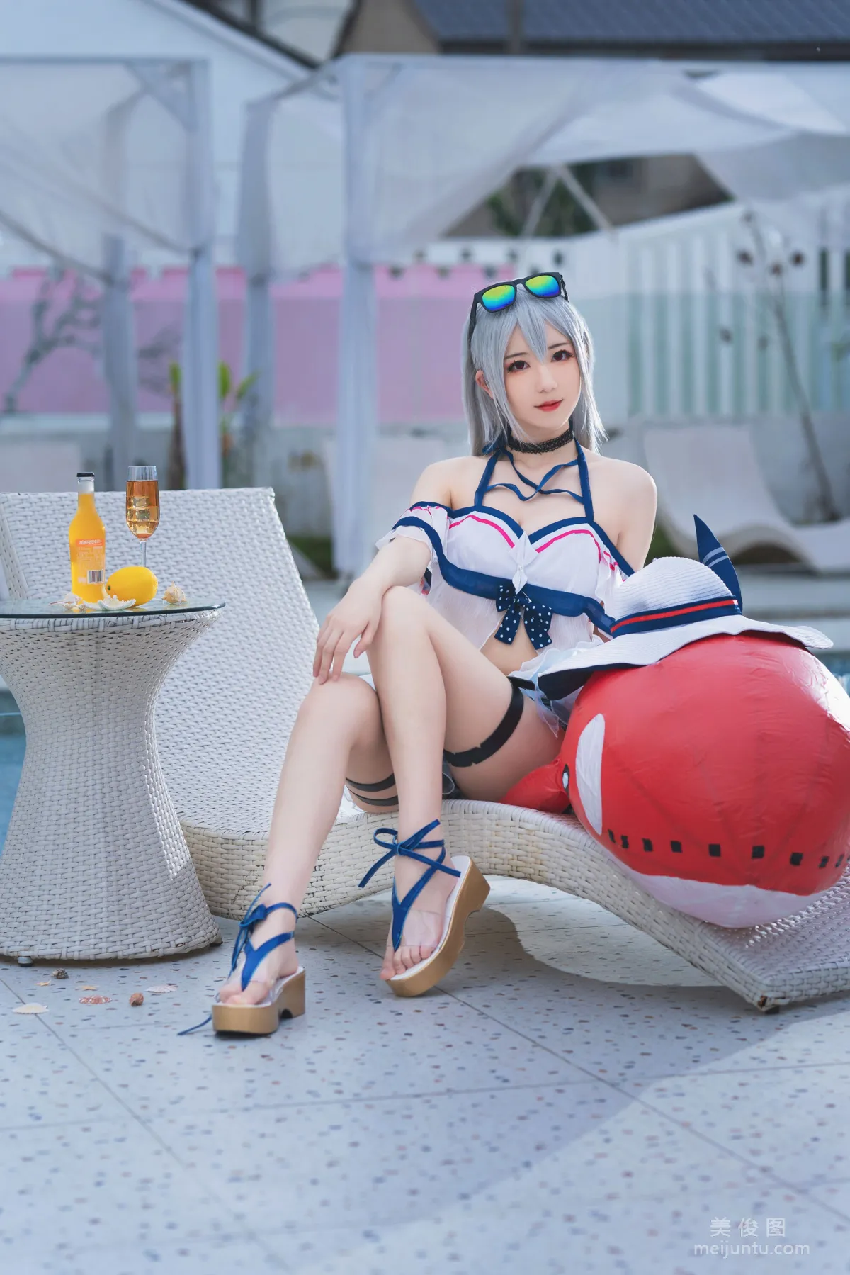 小姐姐弥音音ww - 明日方舟 斯卡蒂泳装 写真套图2
