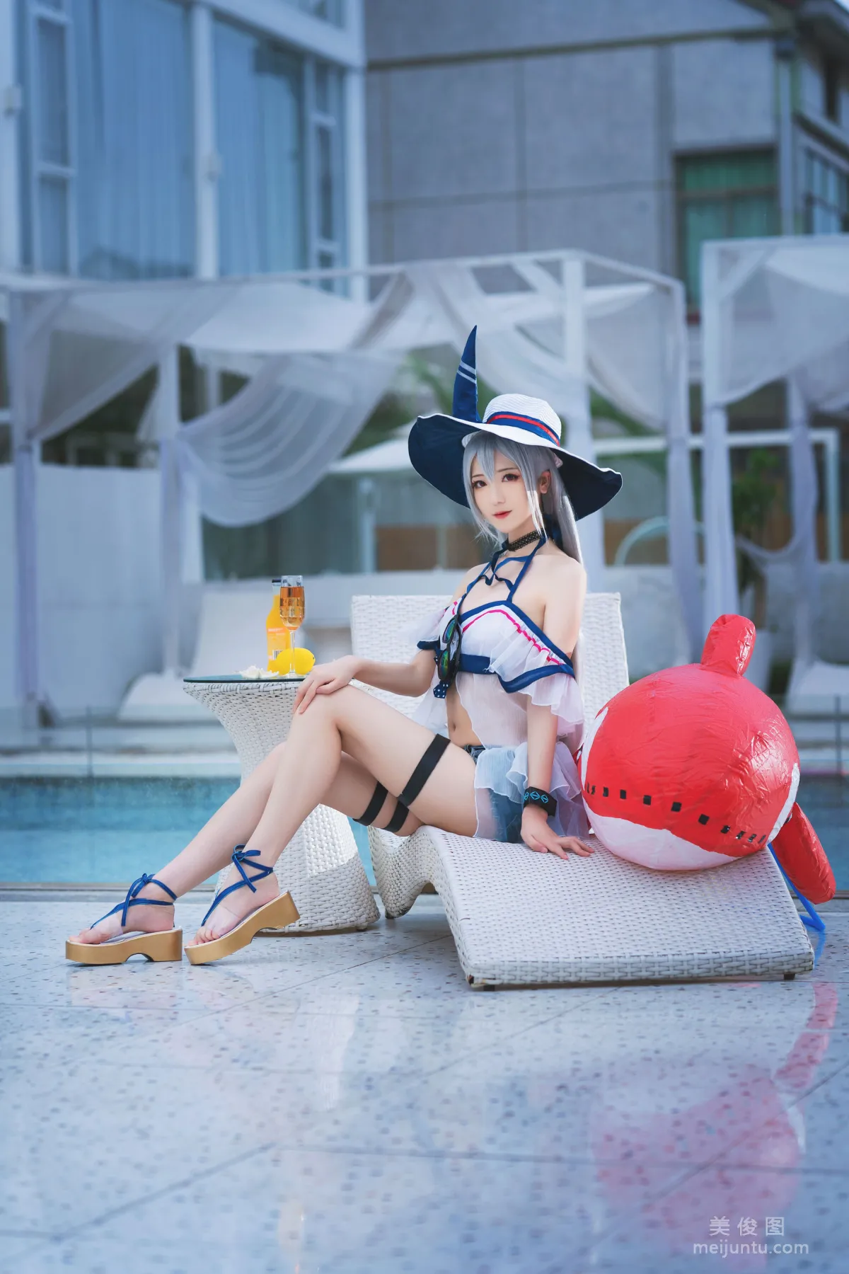 Girl Miyinyin ww, Arknights Skadi Swimsuit Photo Set photo 14