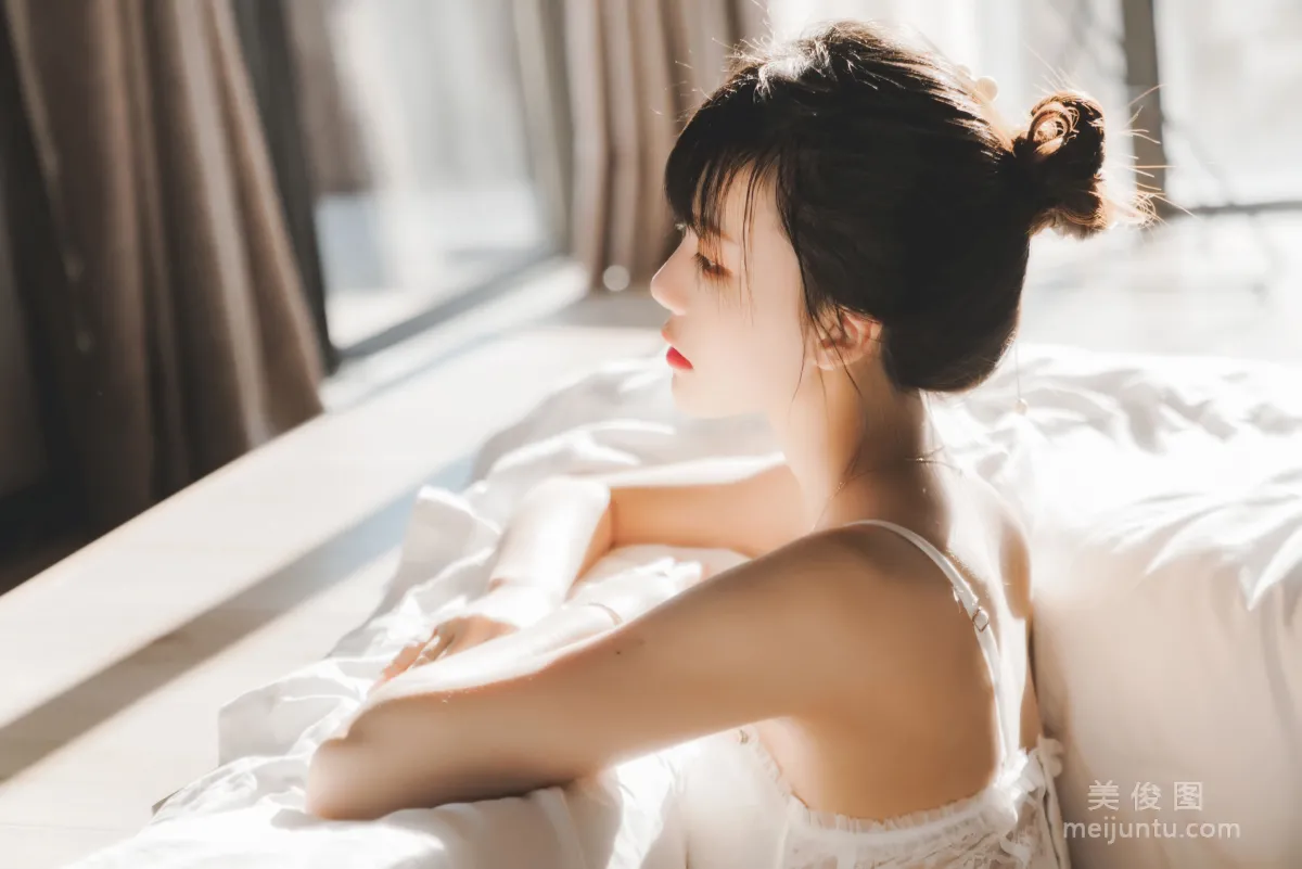 Ying Taomiao: Web Idols photo 21