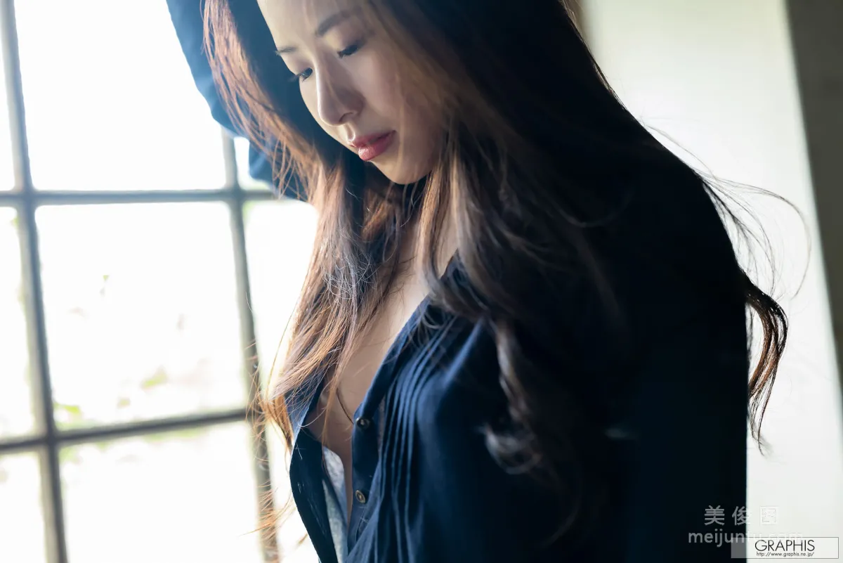 [Graphis] First Gravure 初脱ぎ娘 No.172 沙月恵奈 Ena Satsuki 43