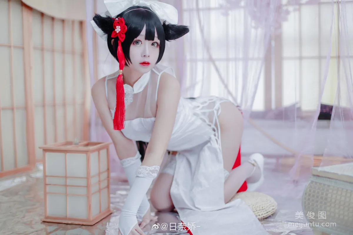 Ri Naijiao - Kaohsiung Mastiff Red + White Qipao Photo Set photo 4