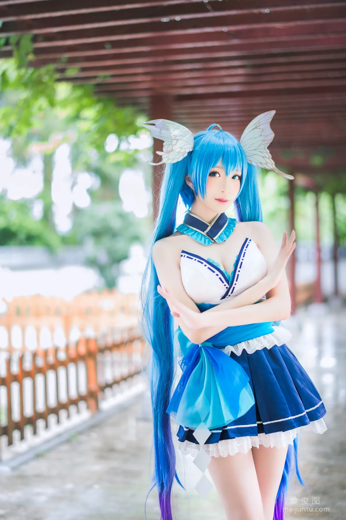 Qingqingzi Js: Web Idols photo 5