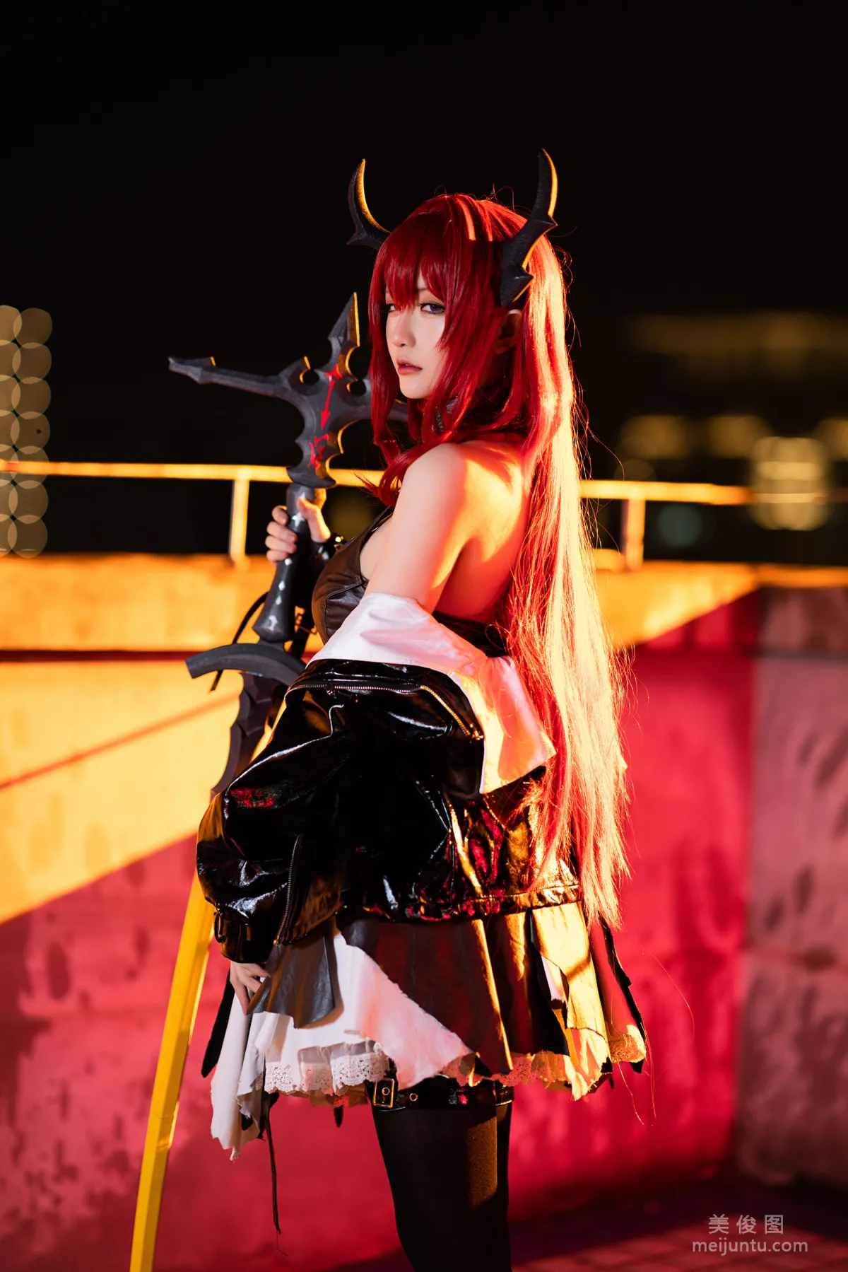 Coser Girl Xingzhi Chichi, Arknights Surtr photo 2