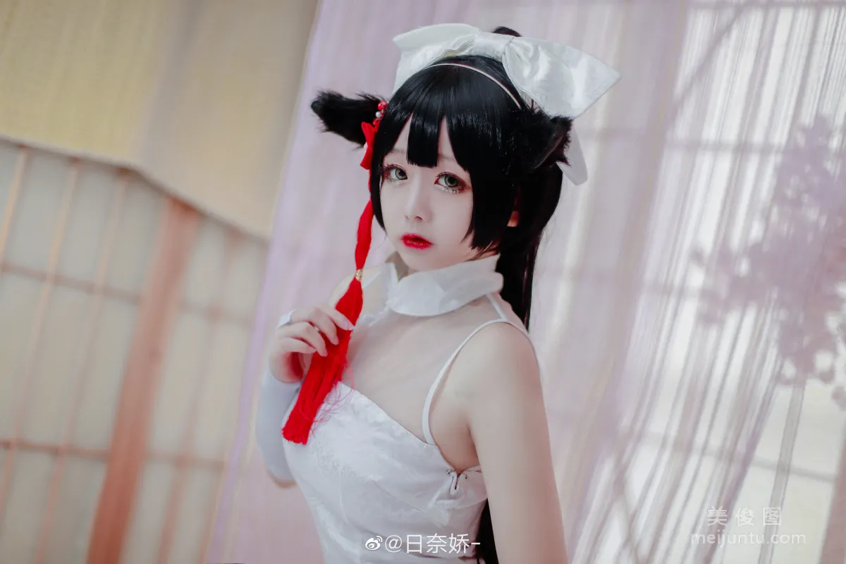 Ri Naijiao - Kaohsiung Mastiff Red + White Qipao Photo Set photo 7