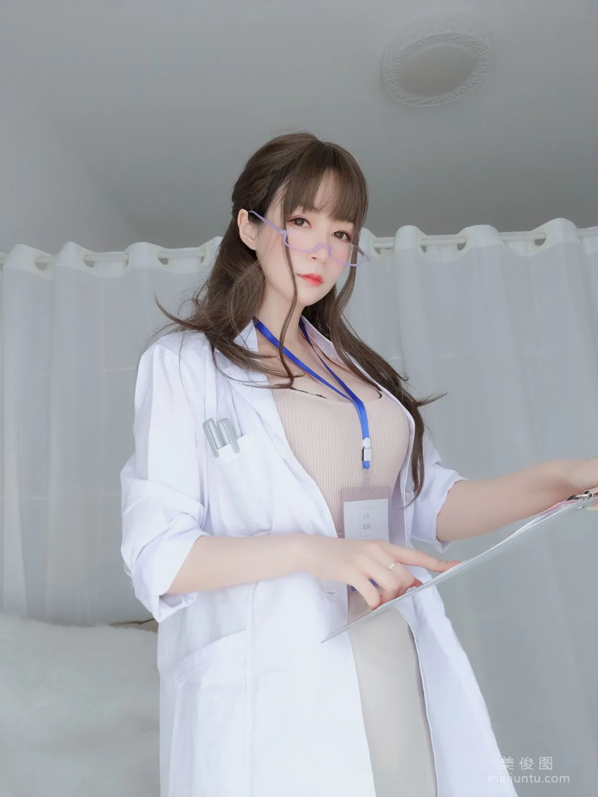 Baiyin 81: Web Idols photo 3