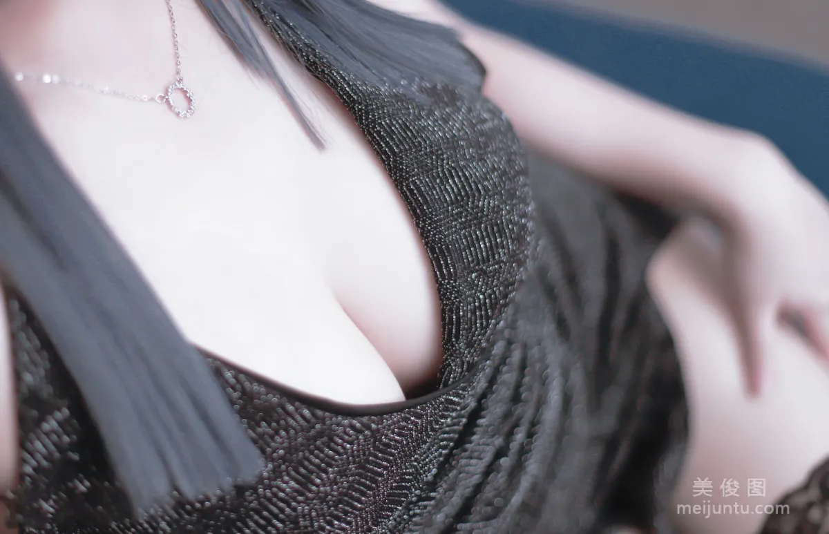 Cosplay Ri Naijiao - Black Dress Photo Set photo 4