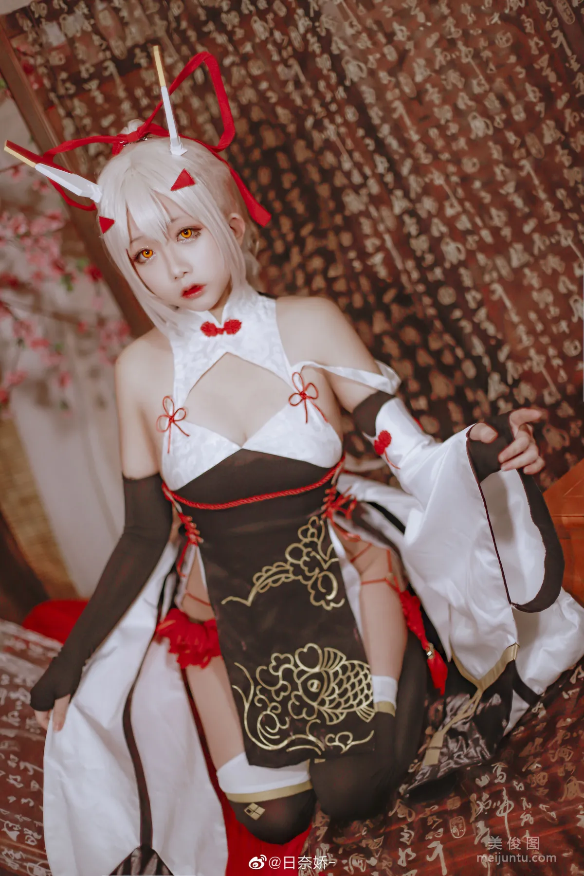 Ri Naijiao - Ling Bo New Year Qipao Photo Set photo 5