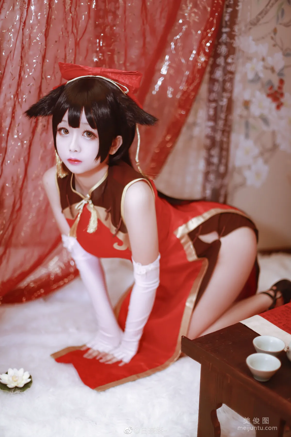 Ri Naijiao - Kaohsiung Mastiff Red + White Qipao Photo Set photo 12