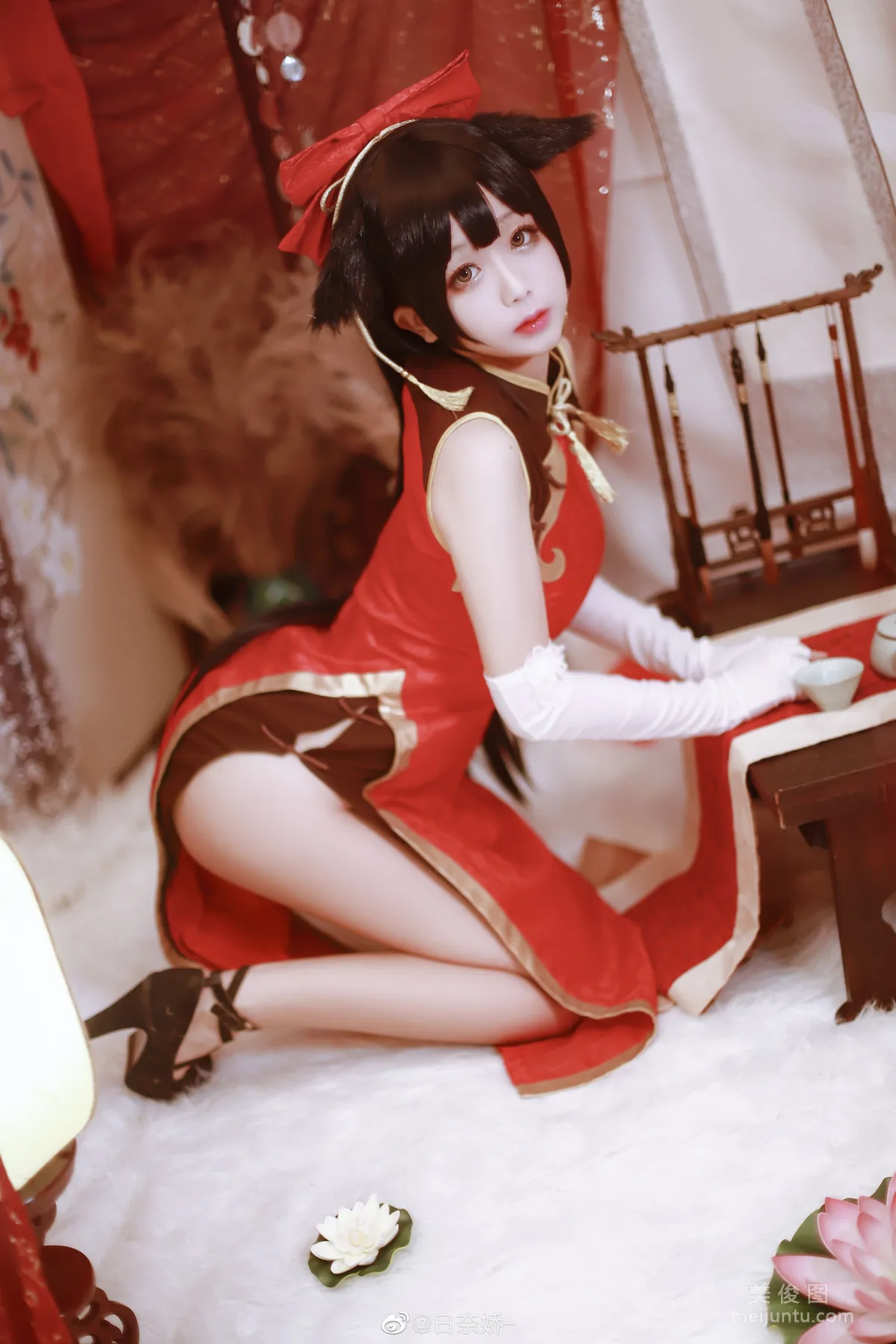 Ri Naijiao - Kaohsiung Mastiff Red + White Qipao Photo Set photo 14