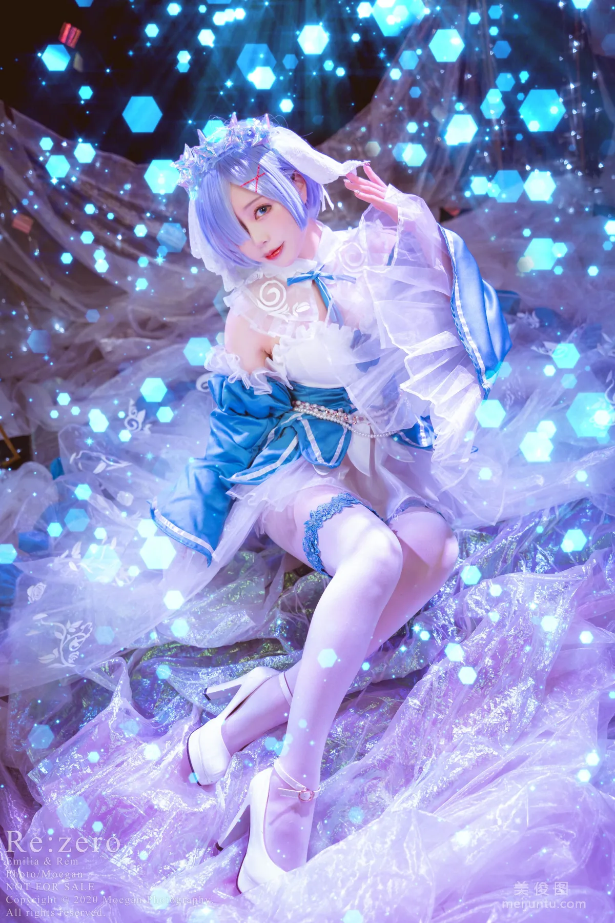 Miyana Miya & Zi Yue Tao, Crystal Dress Photo Set photo 9