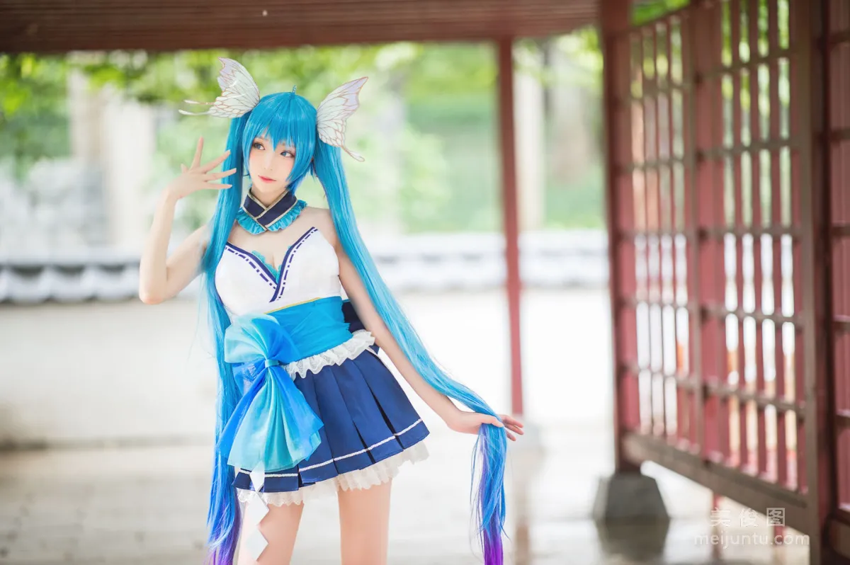 Qingqingzi Js: Web Idols photo 7