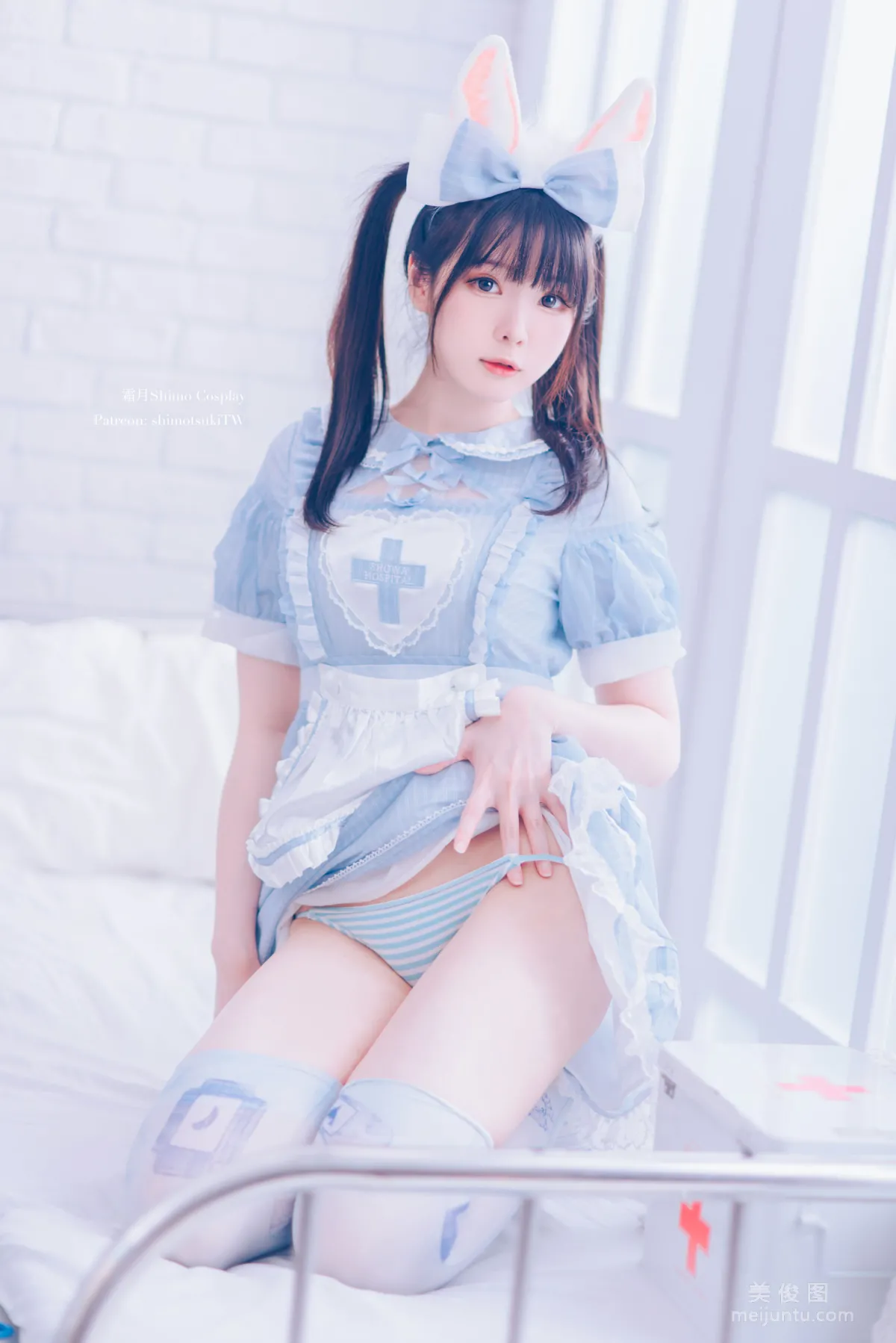 [COS] Weibo Girl Shuangyue shimo, Maid Dress photo 11