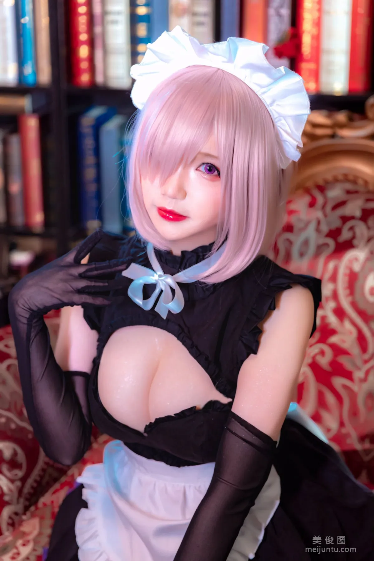 Anime Blogger Xueqing Astra - FGO Photo Set photo 10