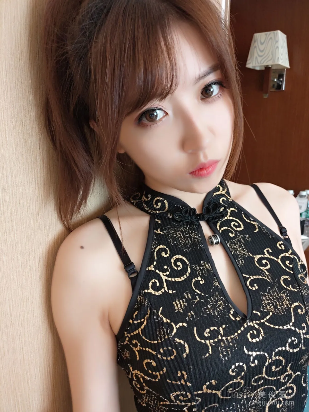 Douyu Streamer Xiaonv Wulu Na - Black Silk Cheongsam Photo Set photo 22