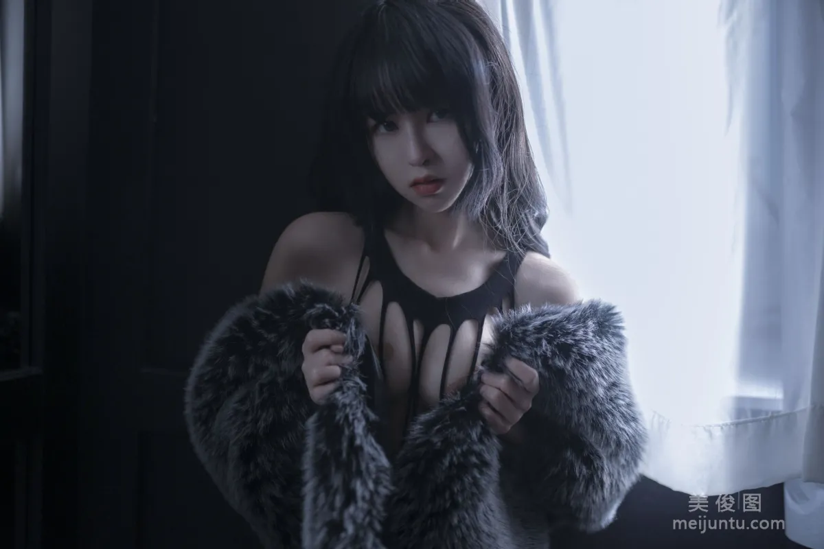 [COS福利] 美少女晕崽 - 缠绵33