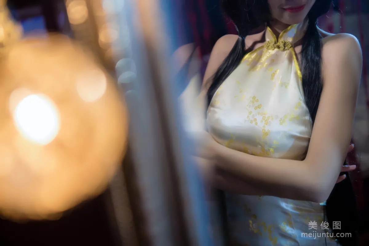 Qingqingzi Js: Web Idols photo 4