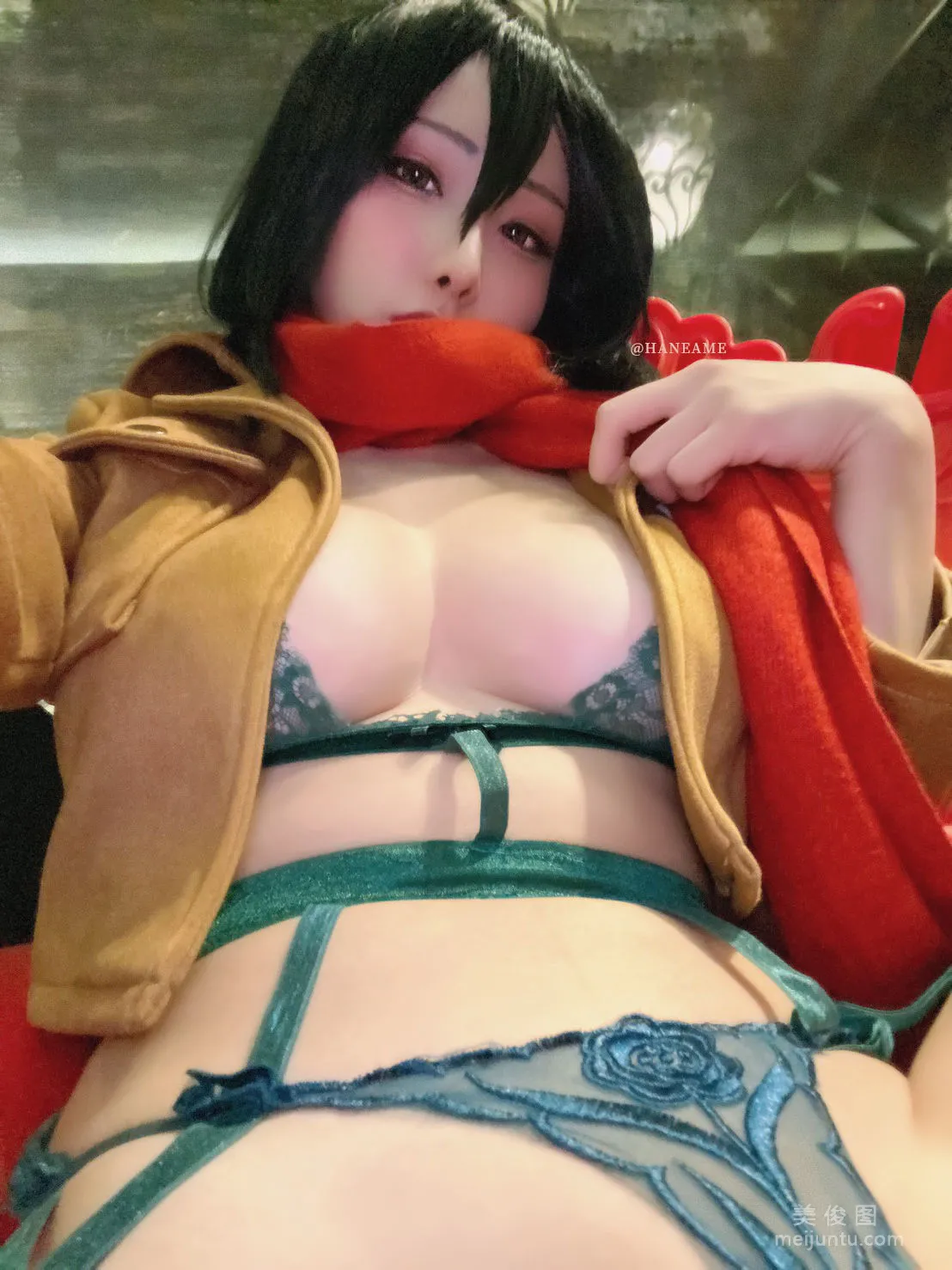 Hane Ame Yubo, Attack on Titan Photo Set photo 18