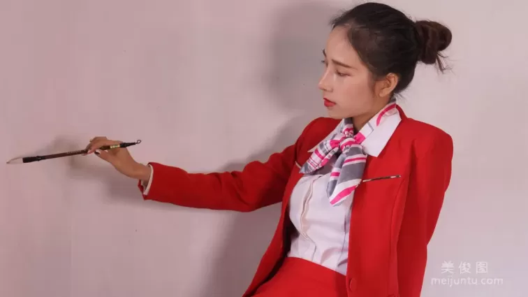 [IESS異思趣向] 絲享家 765 美子《紅衣領班》 絲襪美腿寫真