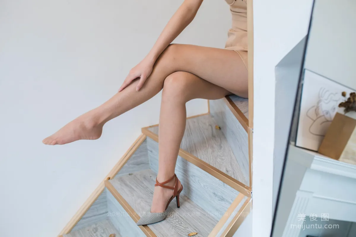 [IESS异思趣向] 丝享家 770 婉萍《邻家甜美女孩》 丝袜美腿写真51