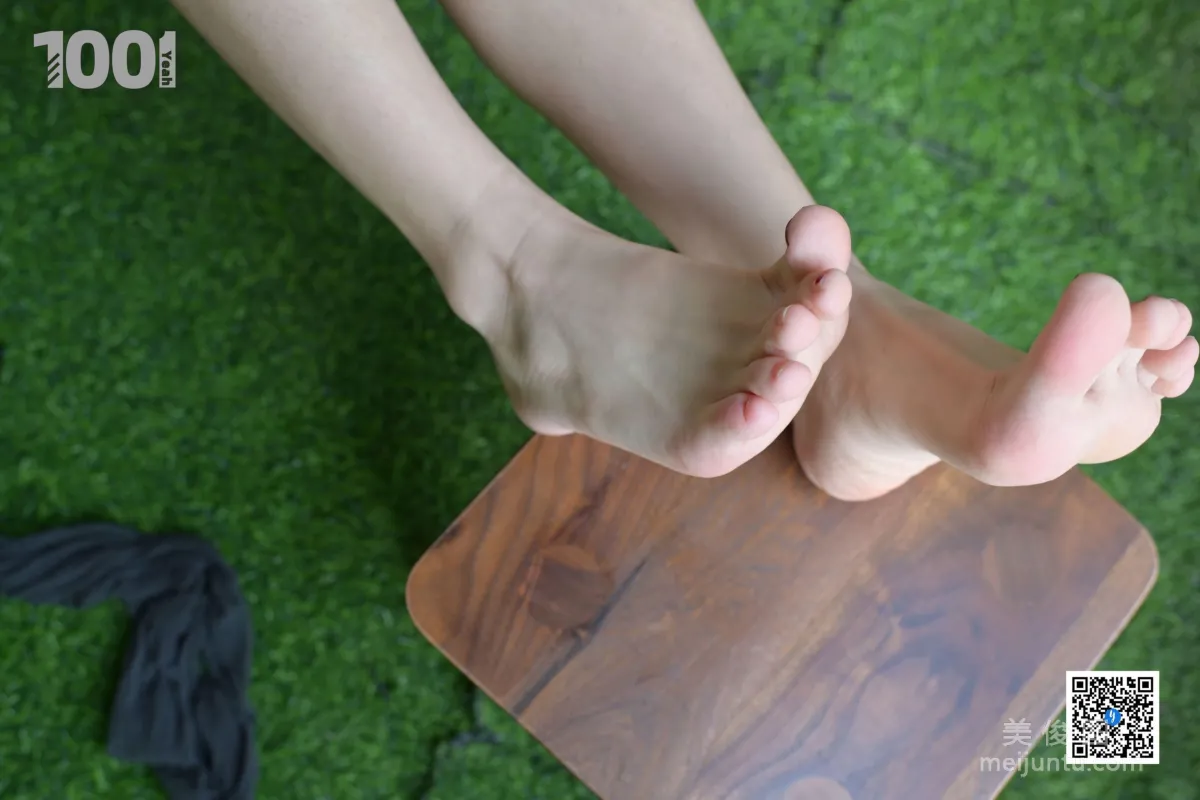 [IESS] NO.183 Zhen Zhen [Silk Washing 6] Stocking Feet Beautiful Legs Photos photo 47