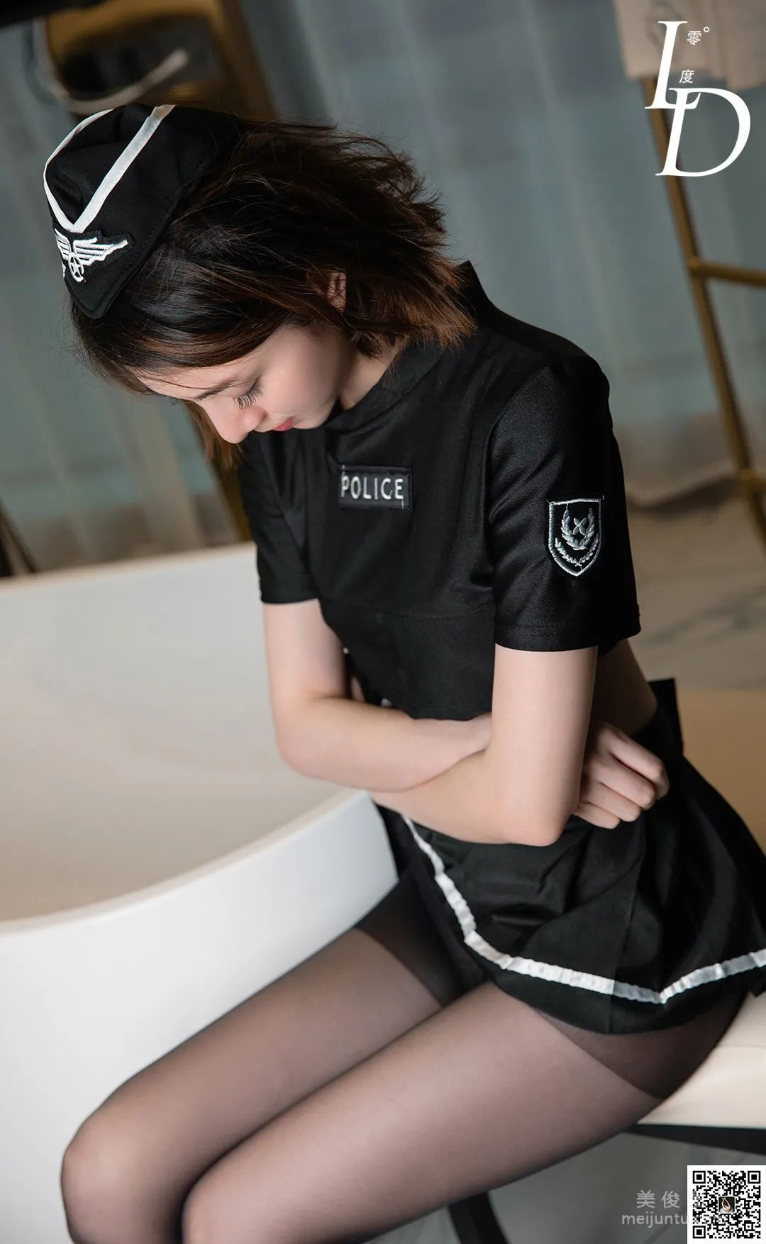 [LD] NO.051 Tang Tang Black Stockings Photo Set photo 38