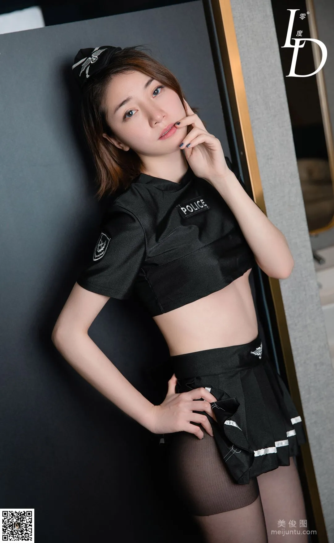 [LD] NO.051 Tang Tang Black Stockings Photo Set photo 44