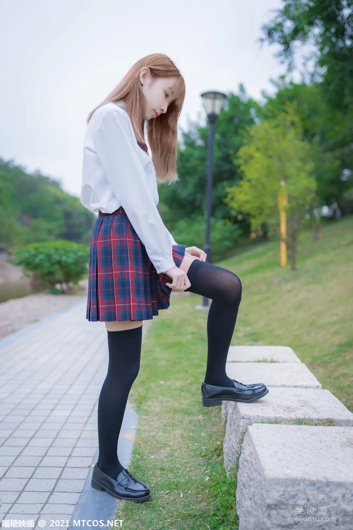 [喵糖映畫] VOL.388 戶外制服 寫真套圖 25