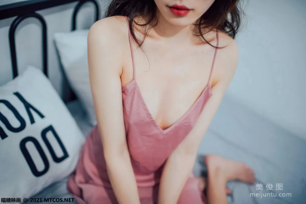 [喵糖映畫] VOL.408 粉色吊帶睡衣 寫真套圖 11