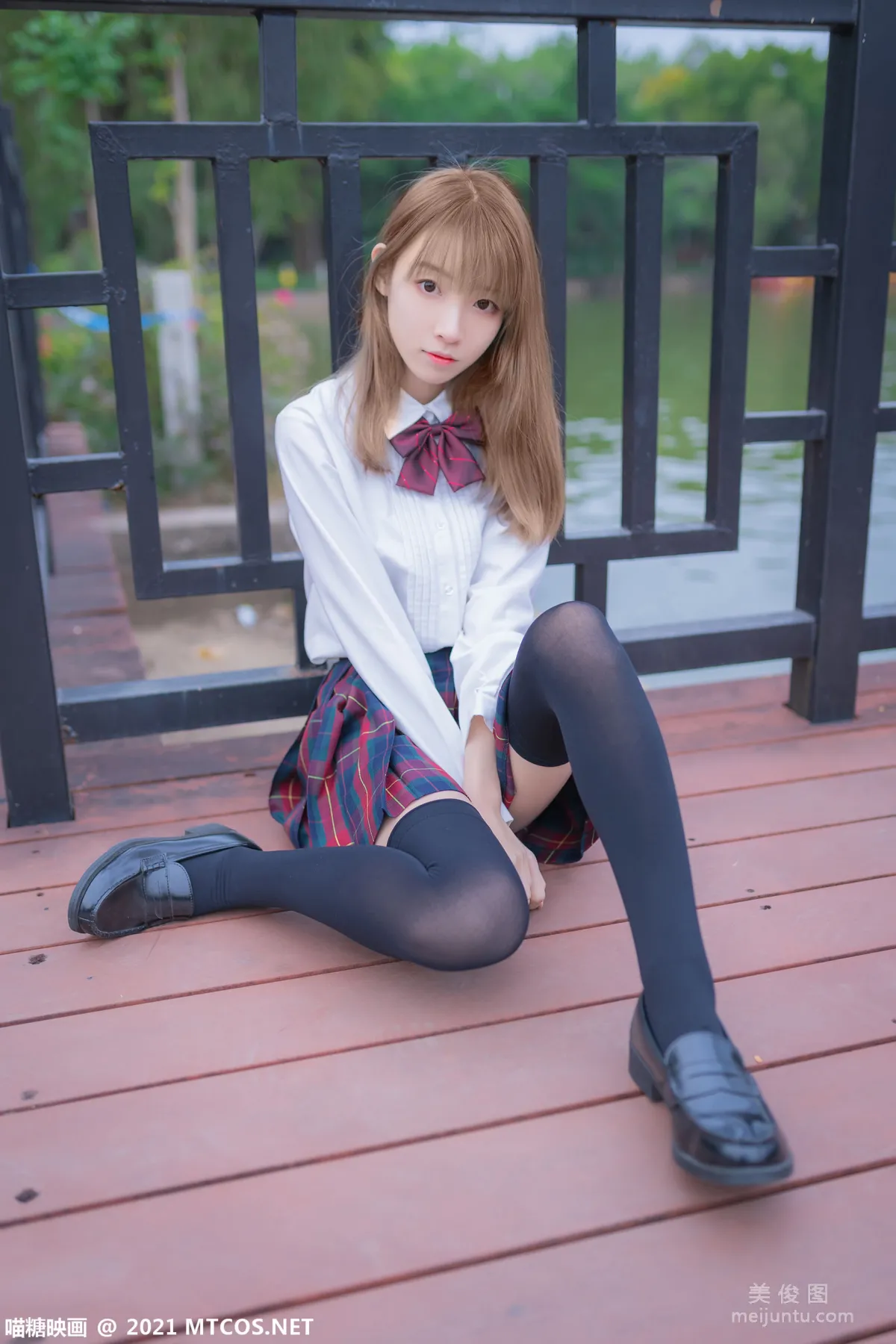 [喵糖映畫] VOL.388 戶外制服 寫真套圖 37