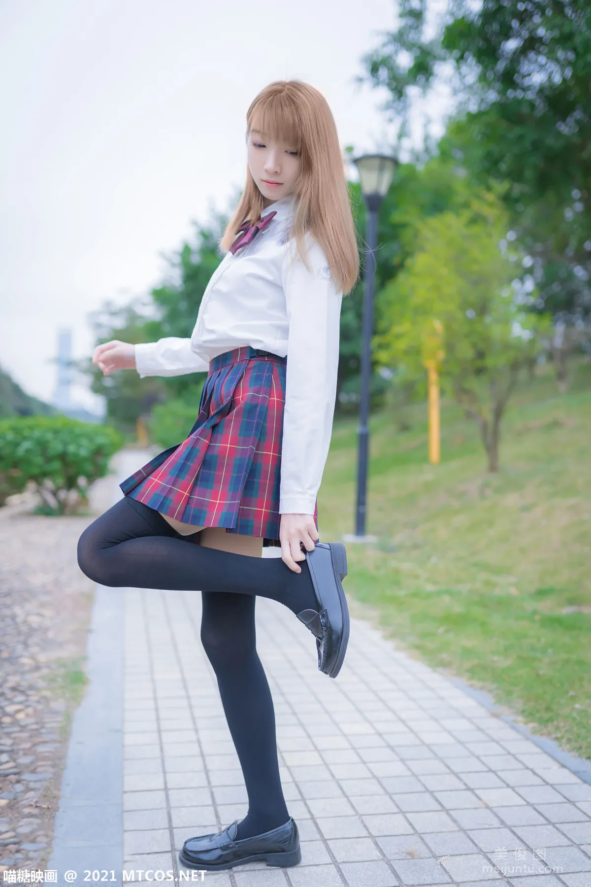 [喵糖映畫] VOL.388 戶外制服 寫真套圖 26
