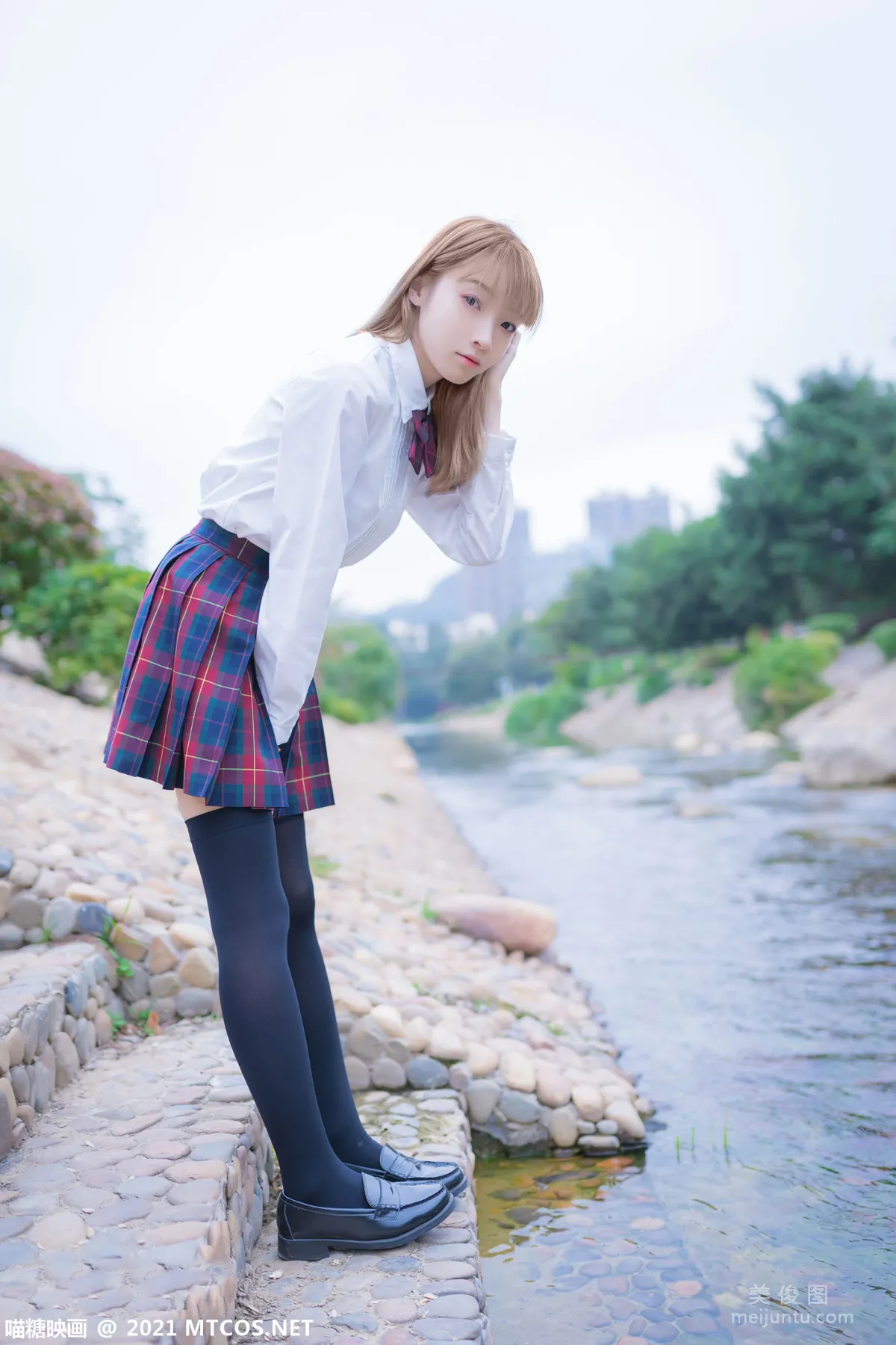 [喵糖映畫] VOL.388 戶外制服 寫真套圖 16