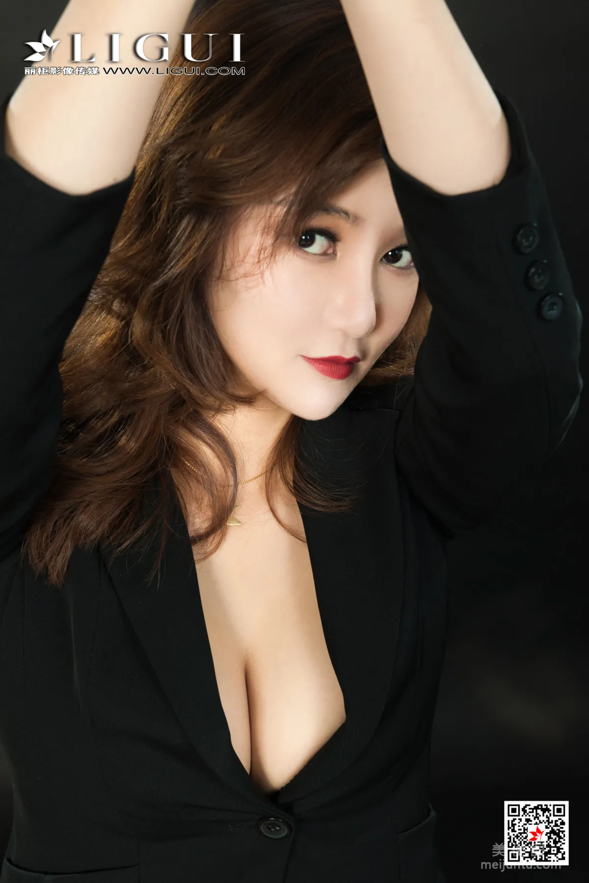[丽柜Ligui] 文芮 《Boss 情虐》 丝袜写真3