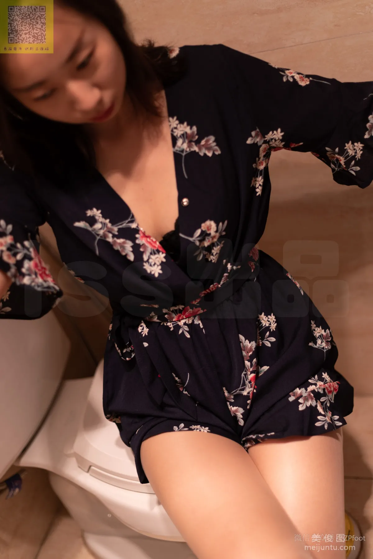 [LSS] NO.297 Xiao Xin's Beige Stockings and Floral Skirt photo 14