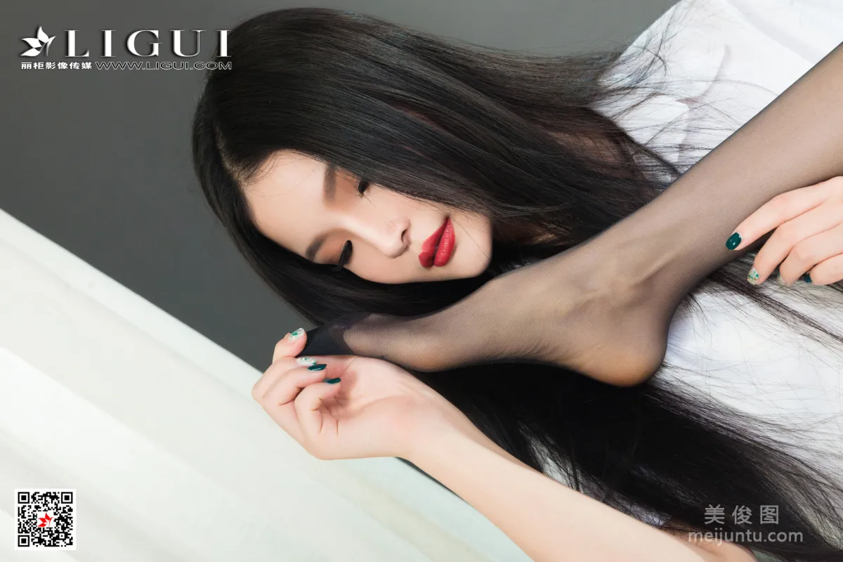 [丽柜Ligui] 凉儿&苏黎 《双生花-欲望香丝》 丝袜写真21