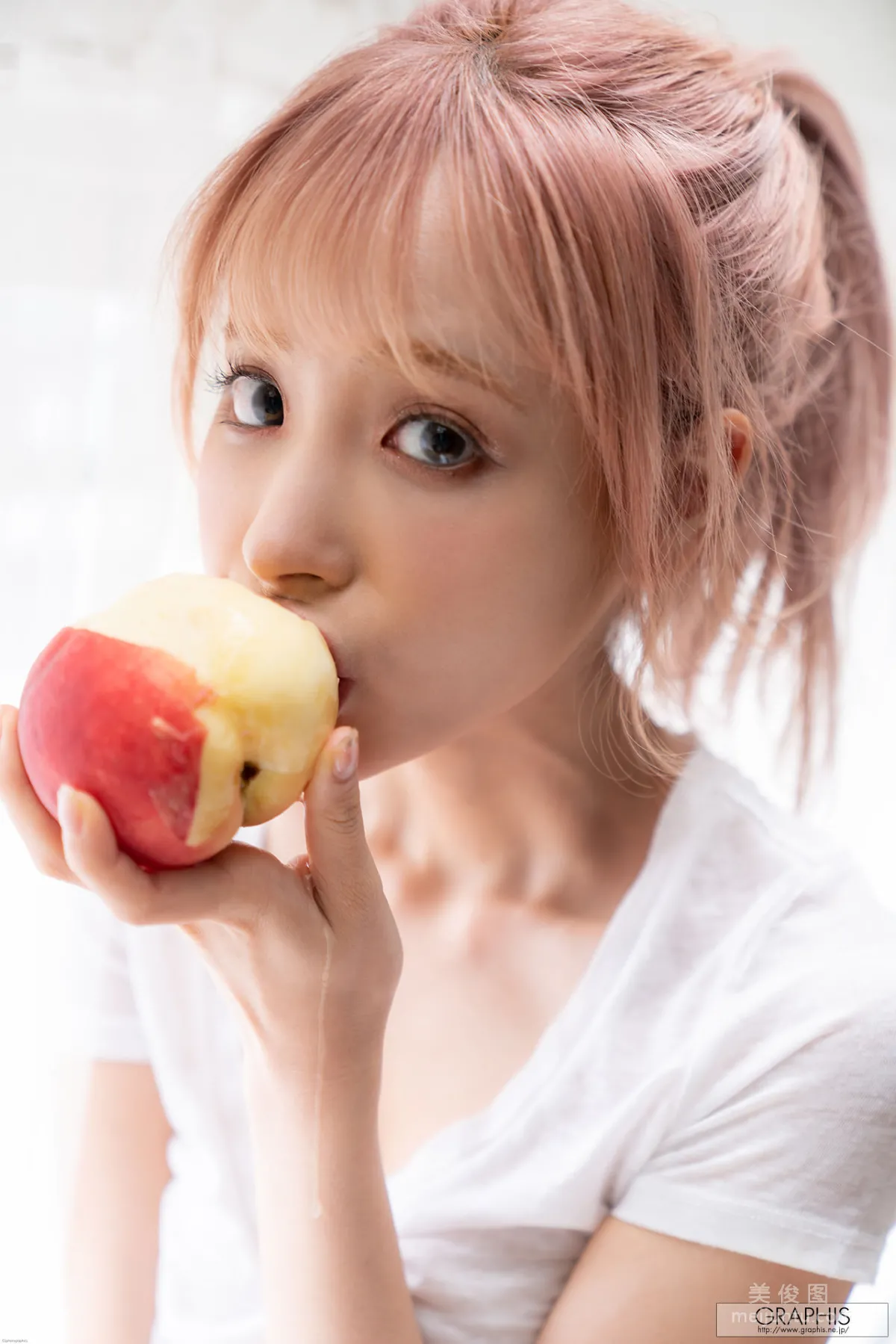 [Graphis] Special - Kana Momonogi - Change! photo 22