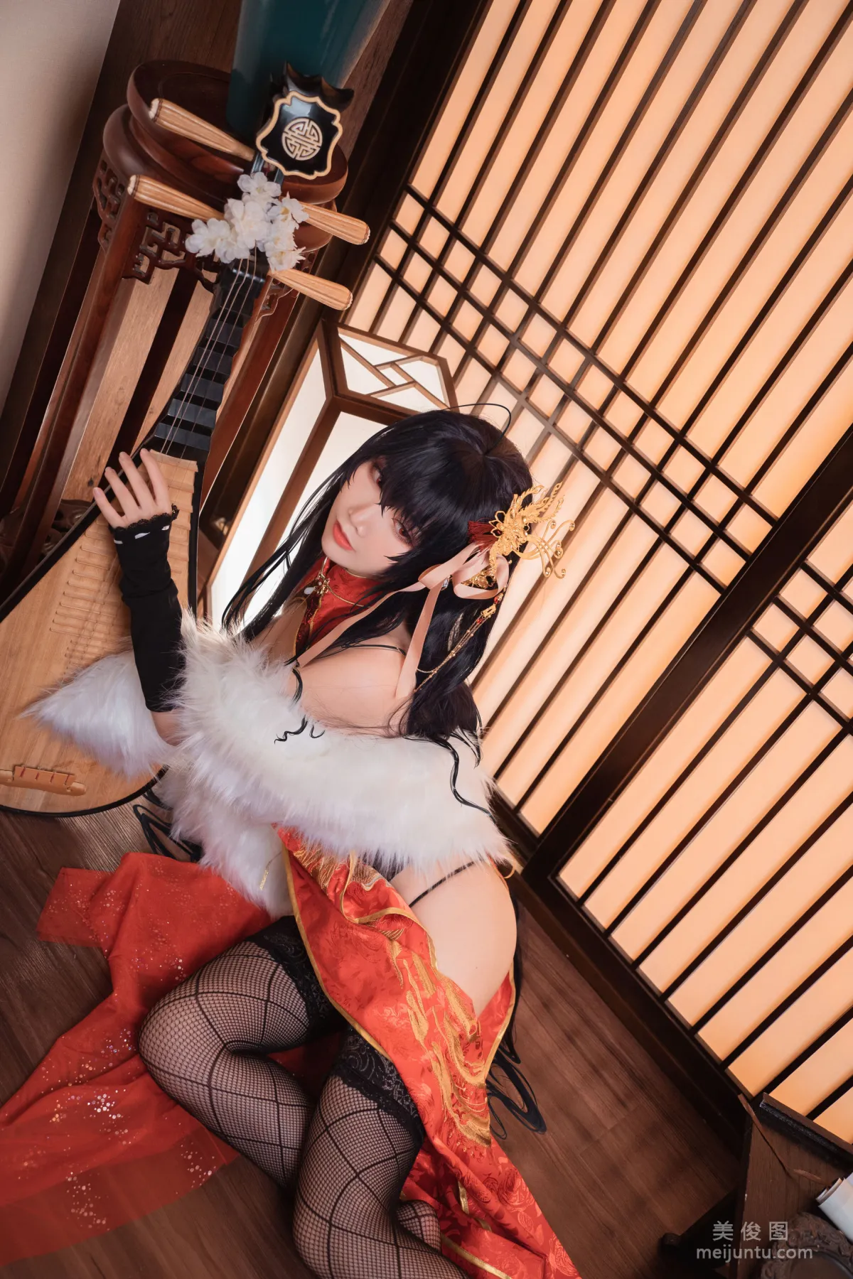 [COS] Mianbing Xianer - Taihou Qipao photo 9