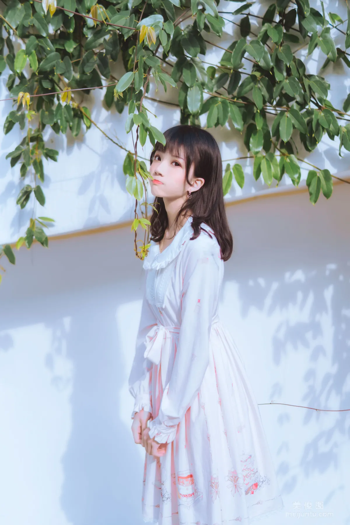 Ying Taomiao: Web Idols photo 13